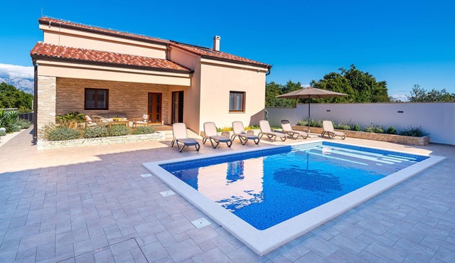 New, modern house for sunny, refreshing vacations near Zadar.