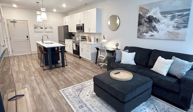 New Modern Luxe 1 Bed 1 Bath w/Resort Amenities