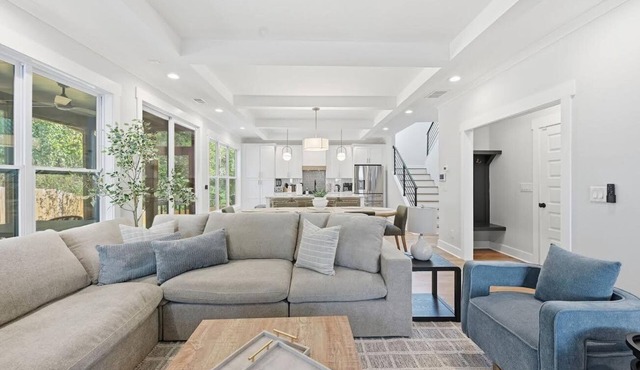 New! Modern Luxurious Woodland Retreat