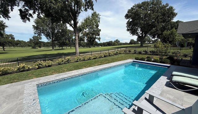 New, modern residence with pool and GC view. Available World Cup month only.