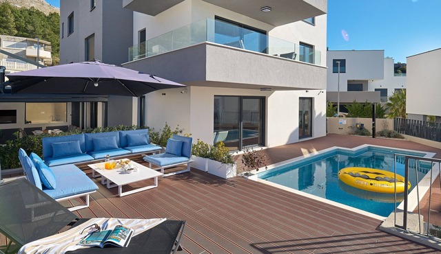 NEW!!Modern Villa Viginti 2 w/Swimming pool and the Sea View
