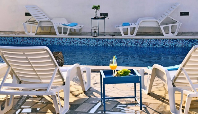 New modern villa with pool, 900 meters from the beach with great sea views