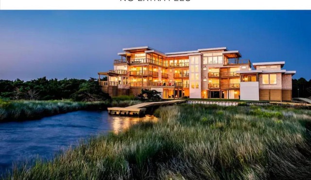 New Modern Waterfront Home w Saltwater Pool