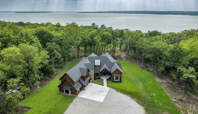 New Monkey Island Modern Lodge Retreat w/Hot Tub!