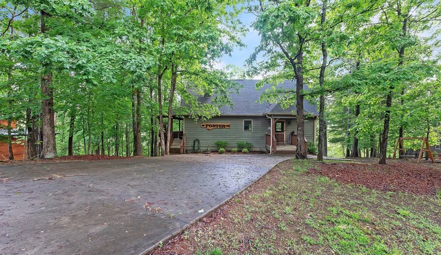 NEW! Mountain Getaway with Hot Tub & Game Room