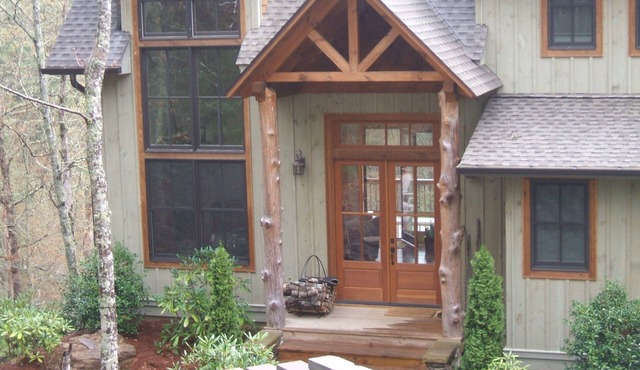 New Mountain Lodge with Stream and Lake Glenville View