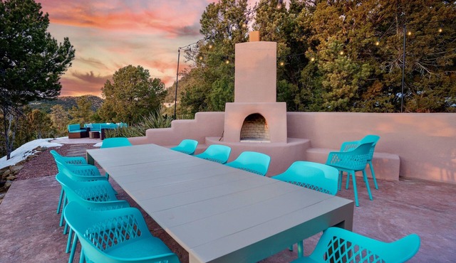 NEW! Mountain views, arcade, hot tub, 3000sqft