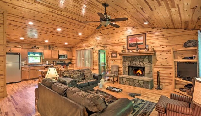 New! Mtn Laurel 6/5! Pool Table & Close to Helen!