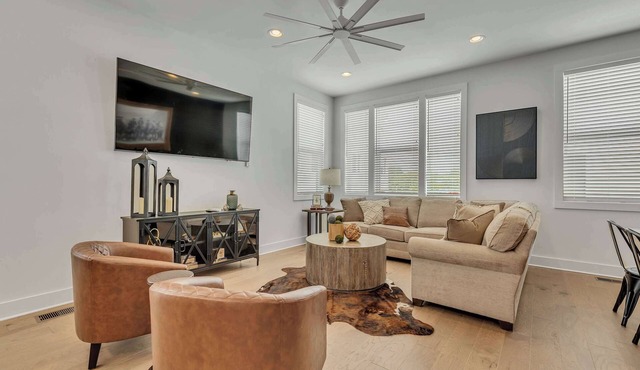 New Nashville Gem | Rooftop & Sleeps 11