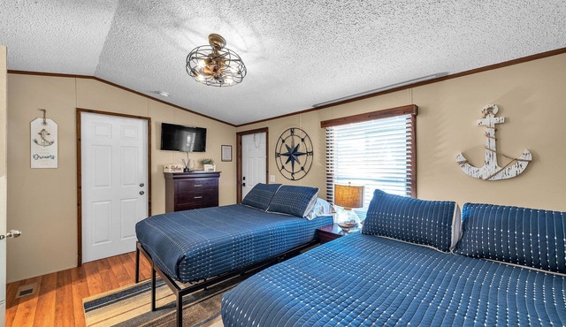 NEW! Nautical Nest (Suite 2) by The Lodges at Fossil Creek