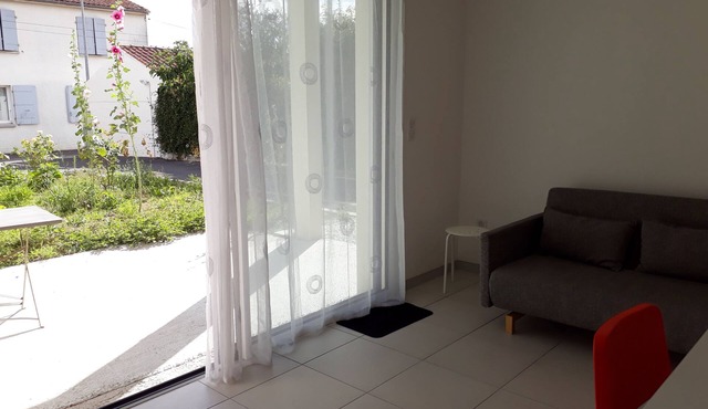 New: New garden level with terrace and parking 10min from town center