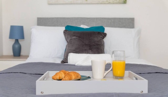 NEW No 1 Thornhill House