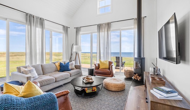 New Ocean Front Beach House With Access To Private Beach (License#2203401)