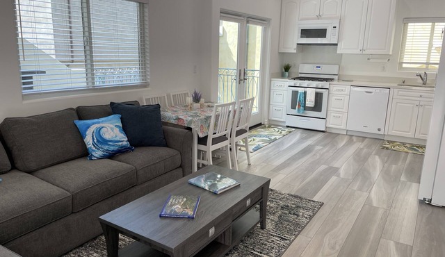 New ocean front duplex, walk to dining, shops & entertainment.