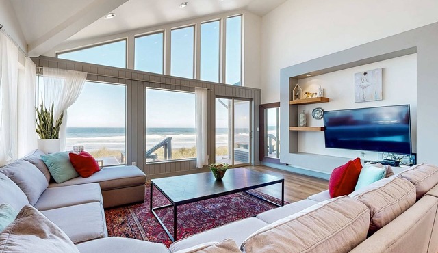 New oceanfront home with hot tub views A C and beach access 2 dogs OK