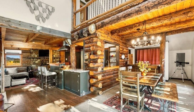 NEW Oh-Be-Joyful Ranch! Private cabin w hot tub & huge stone fireplace!