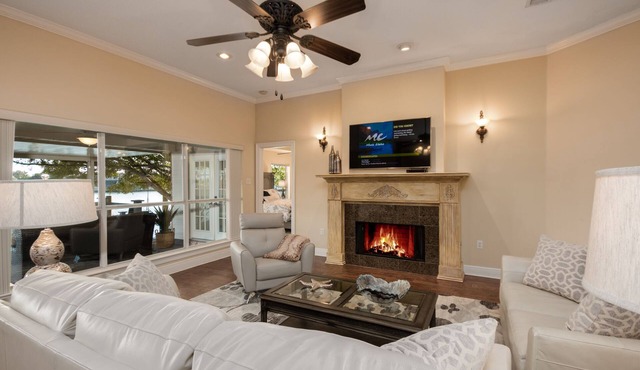 New Orleans Area 5BR 3.5ba with Gourmet Kitchen and Private Boat Dock
