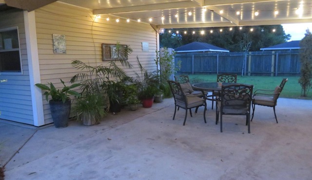 New Orleans Patio Apartment, 3.5 miles to the French Quarter