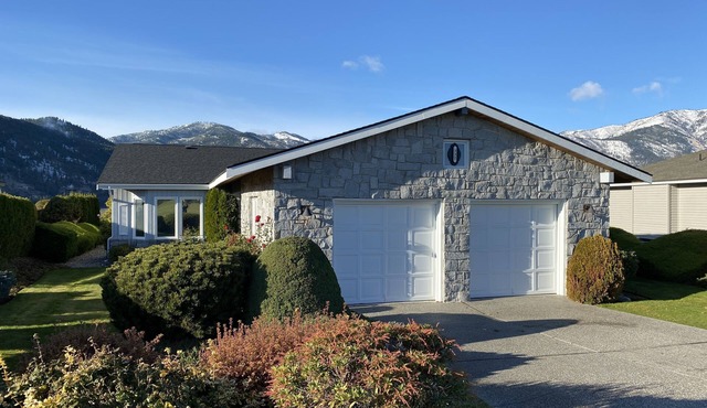 New owner, new updates, same great spot! Perfect place for family fun in Chelan
