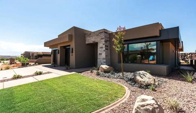 *New Owner Special* Stunning Luxury Home near Tuacahn and Snow Canyon
