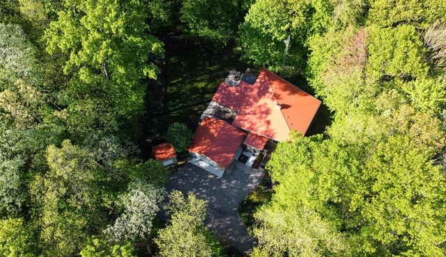 NEW OWNR SPECL - Hilltop Oasis w/HotTub+Sauna-Close to Wis Dells & Baraboo!