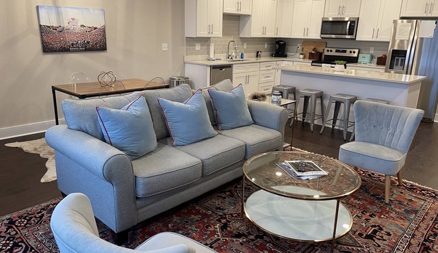New Oxford TownHome with 2 Car Garage, 3 BR and 3.5 BA, all King Ensuites