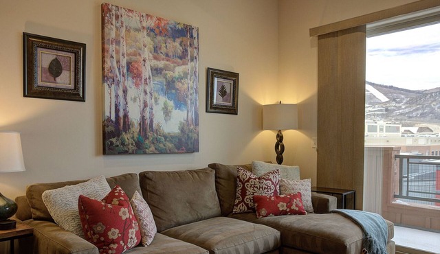 New Park Terrace 4: 2 bedroom 2 bathroom condo in New Park with Great views