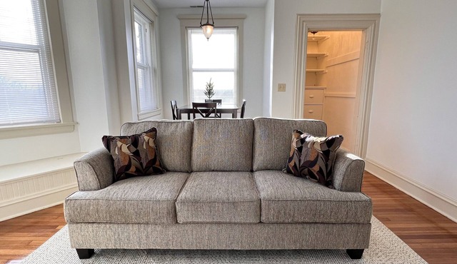 New! Parkers Place Suite 4