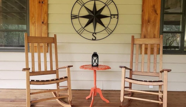 NEW! Peaceful Country Cottage near Lakewood Ranch