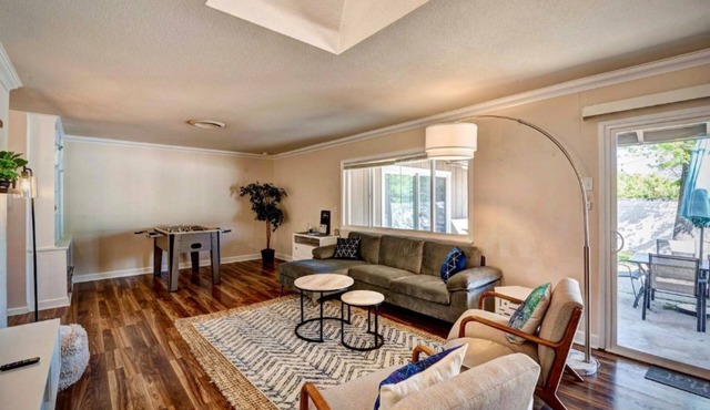 ✨ *NEW* Peaceful Modern Retreat w/BBQ 🍗 Pool 🌊 Foosball ⚽️