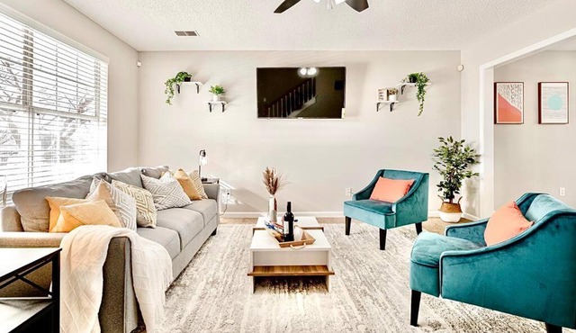 NEW Peaceful Retreat near Ft Jackson & Downtown!