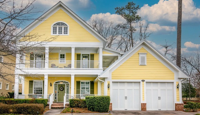 New Peninsula Home with four bedrooms! 33033 Conservation