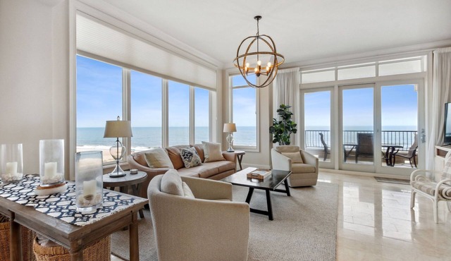 NEW PHOTOS! Luxurious Oceanfront Villa boasts Breathtaking Panoramic Views!