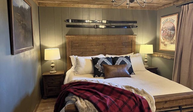 NEW Pickles Point - Western Mountain Getaway