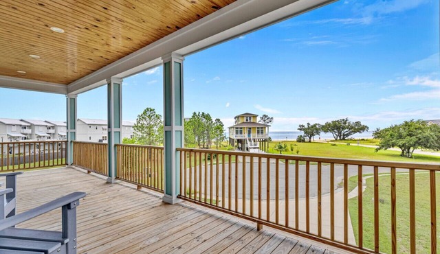 NEW Pool!| Beach Views| Sleeps 8