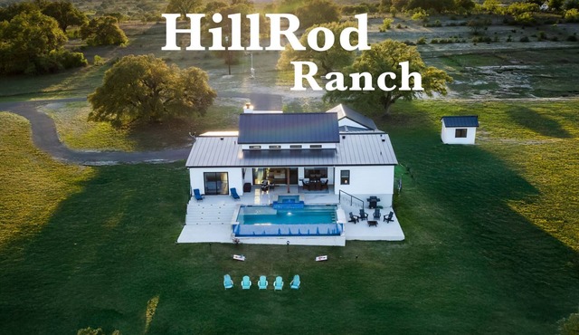NEW Pool, Hot Tub, Fire Pit, Views on 10 acres, 5 mins from DT Johnson City!