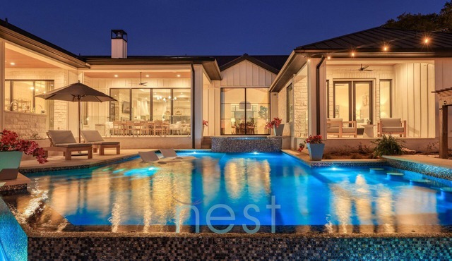 *NEW* POOL | HOT TUB | POOL TABLE | Fire Pit | 16 Queen Beds
