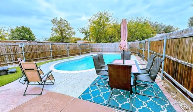 New! Pool, Sauna & Wellness Retreat. Spacious home! 3Bed 2Bath.