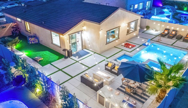 New Pool+Spa+Games+Large BBQ+Designer+Beautiful