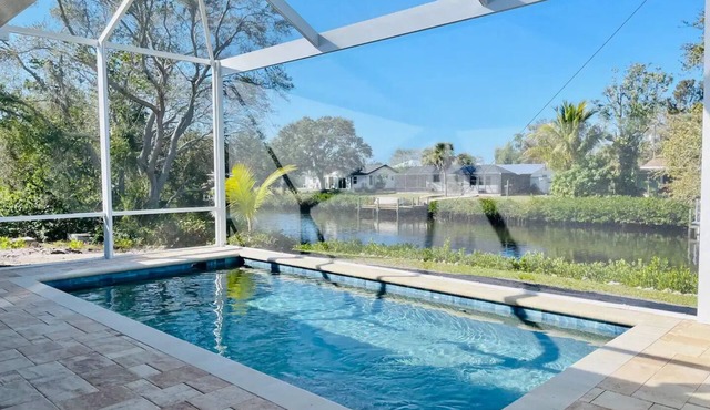 New Pool! - Tropical Waterfront Cottage -Dock & Optional Boat