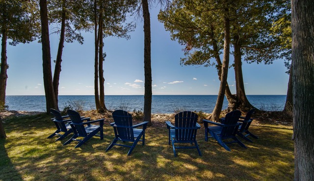 NEW Private 3 acre waterfront property directly on the Bay! WEEKLY DISCOUNT 10%