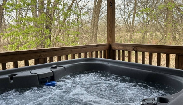 NEW! Private 4-Acre Cabin: Hot Tub & King Bed near Lake Murray & Casinos. Clean!