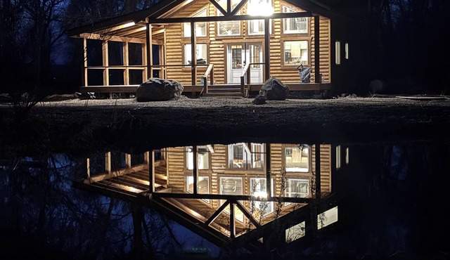 NEW Private Fishing Escape at beautiful new build Cabin. 150 acres!