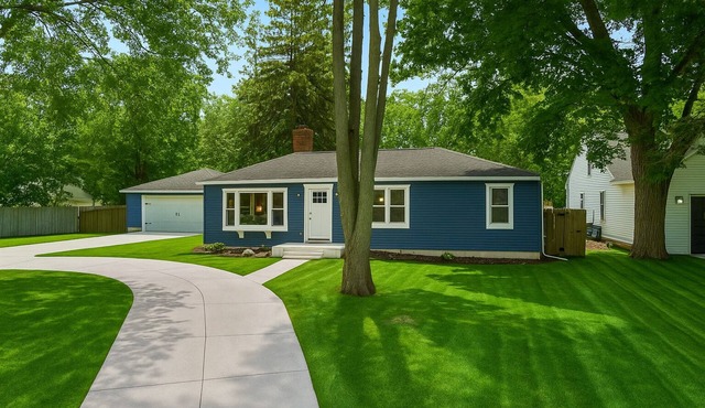 New! Private Lakefront Retreat [3BR/2BA] Game Room