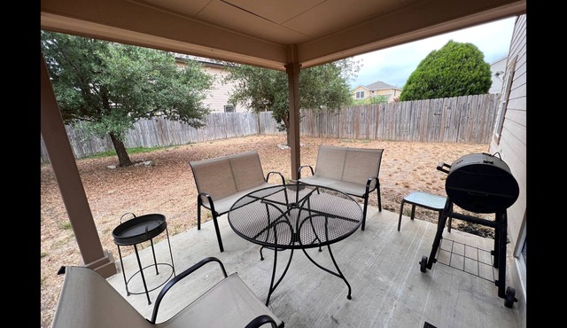 ★ NEW PRIVATE WORK/TRAVEL SUITE in Laredo! ★
