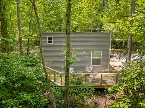 NEW, Promo Pricing - Premium Woodland Loft Retreat