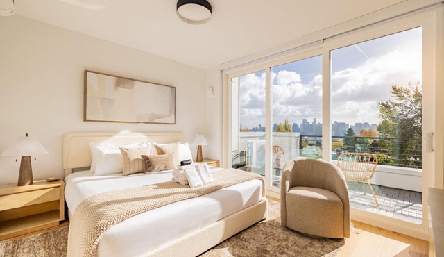 NEW Queen Anne View Retreat | Sleeps 8 w/A/C