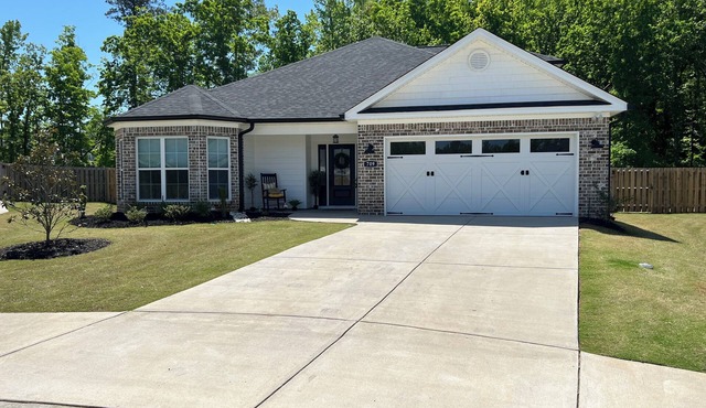 NEW RANCH on a private cul-de-sac wooded lot - MINUTES from Augusta National