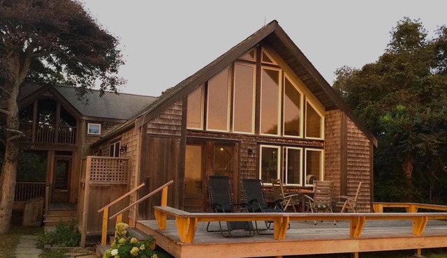 New Rates! Ocean Views! Lovely Secluded Home, Short Walk To Spectacular Beach!