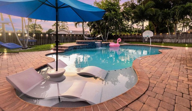 New Regal Manor Paradise Dreamy Heated Pool Spa